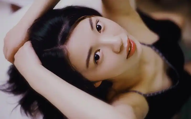 《雾中灯塔》封面